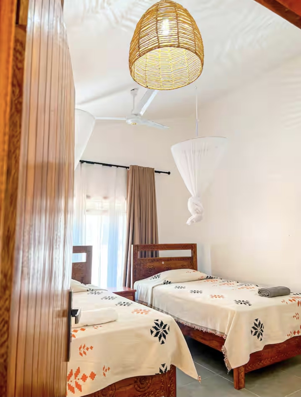 Twin bedroom